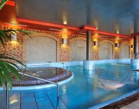Los mejores precios en Salles Hotel La Caminera Golf & Spa Resort . El entorno más romántico con nuestro Spa y Masaje en Ciudad Real