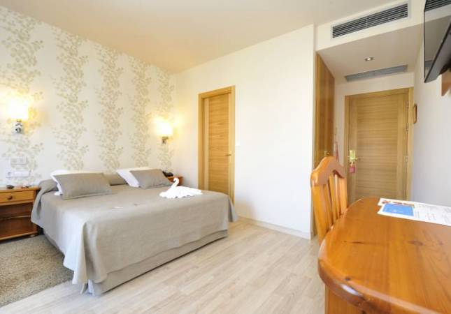 Espaciosas habitaciones en Hotel Spa Norat O Grove. El entorno más romántico con los mejores precios de Pontevedra