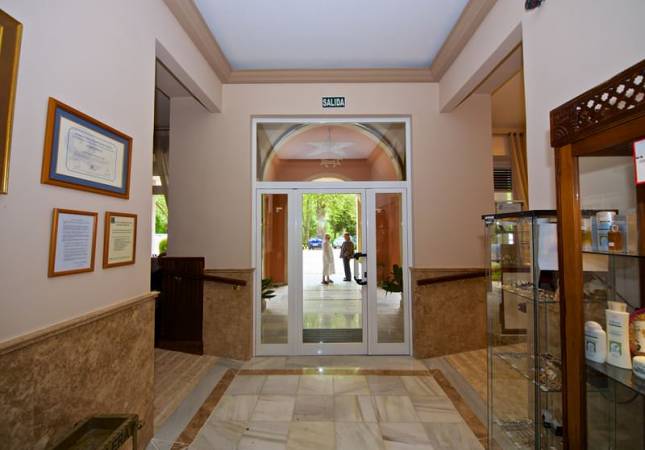 Precio mínimo garantizado para Balneario Alhama de Granada - Hotel Balneario. Disfrúta con nuestro Spa y Masaje en Granada