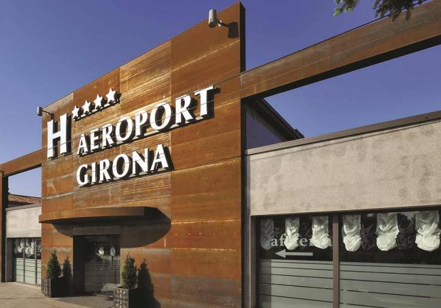 Los mejores precios en Salles Hotel Aeroport Girona. El entorno más romántico con nuestra oferta en Girona