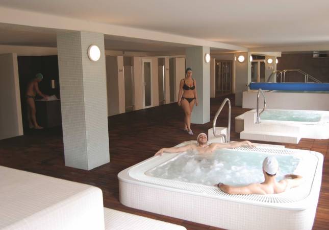 Las mejores habitaciones en Hotel Manantial. La mayor comodidad con nuestro Spa y Masaje en Lleida