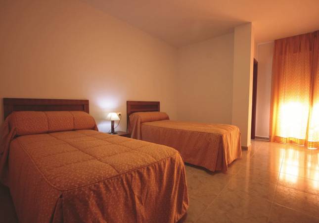 Confortables habitaciones en Hotel Balneario Fuentes del Trampal . Disfruta  nuestro Spa y Masaje en Caceres