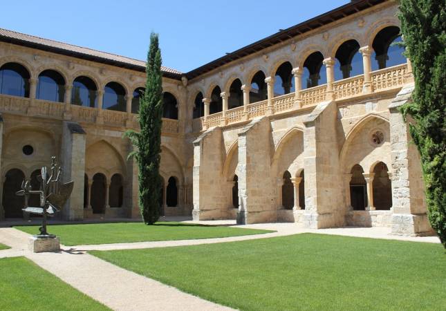 Relax y confort en Castilla Termal Balneario Monasterio de Valbuena. Disfruta  nuestro Spa y Masaje en Valladolid