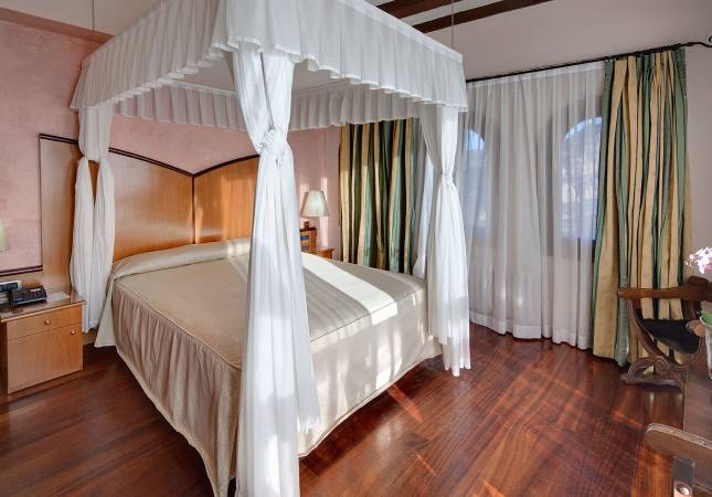 Las mejores habitaciones en Hotel Albarracín. La mayor comodidad con nuestro Spa y Masaje en Teruel
