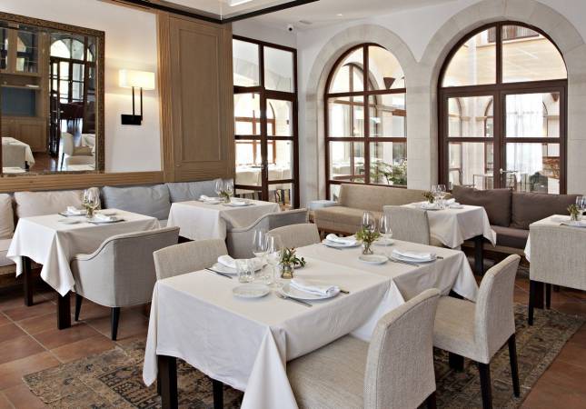 Precio mínimo garantizado para Hotel Casa Anamaria. El entorno más romántico con nuestro Spa y Masaje en Girona