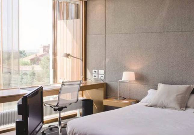 Precio mínimo garantizado para DoubleTree by Hilton La Mola Spa. Disfruta  nuestro Spa y Masaje en Barcelona
