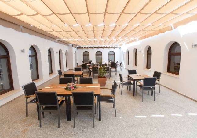 Relax y confort en Hospes Palacio de Arenales & Spa . Disfrúta con nuestro Spa y Masaje en Caceres