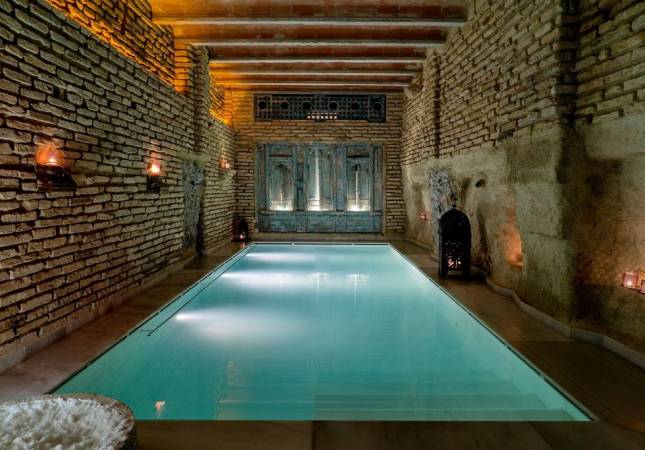 Confortables habitaciones en Aire Hotel & Ancient Baths. La mayor comodidad con los mejores precios de Almeria
