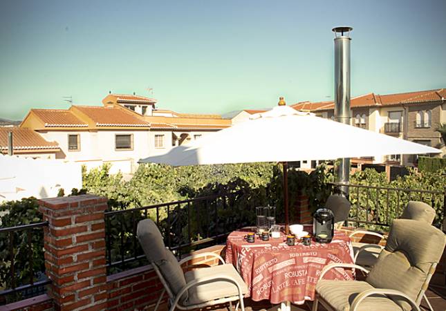 Románticas habitaciones en Apartamentos Turisticos Cullar Vega. La mayor comodidad con nuestra oferta en Granada