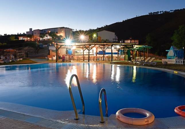 Las mejores habitaciones en Complejo Turistico Los Veneros. Relájate con nuestro Spa y Masaje en Huelva