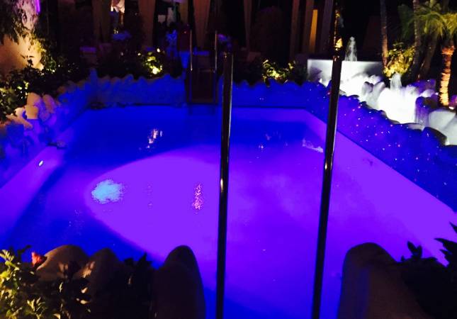 Los mejores precios en Hotel Suites Albayzi­n Del Mar. El entorno más romántico con nuestro Spa y Masaje en Granada