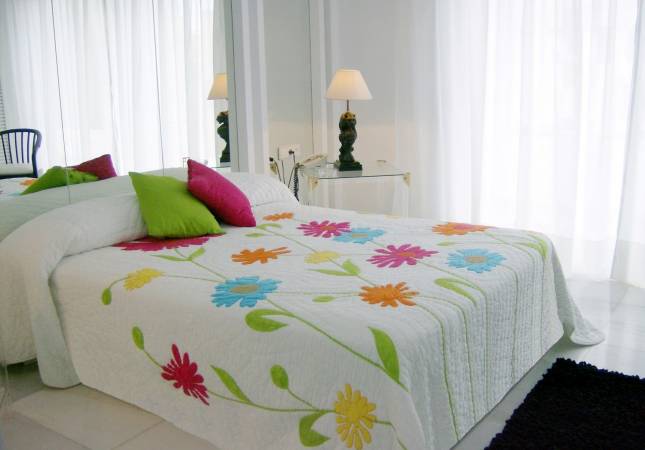 Las mejores habitaciones en Hotel Suites Albayzi­n Del Mar. Disfruta  los mejores precios de Granada