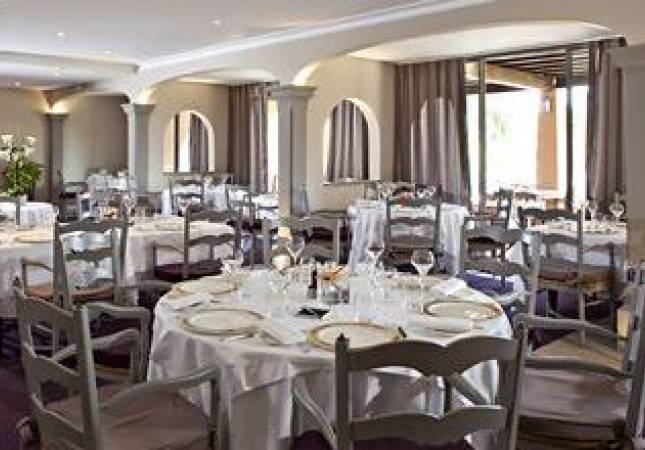 Las mejores habitaciones en Najeti Golf Hotel Valescure. Relájate con nuestra oferta en Alpes-de-Haute-Provence (04) 