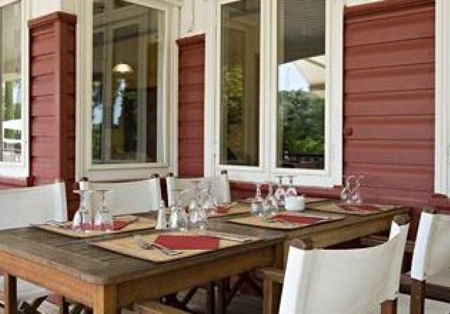 El mejor precio para Najeti Golf Hotel Valescure. Disfruta  nuestro Spa y Masaje en Alpes-de-Haute-Provence (04) 
