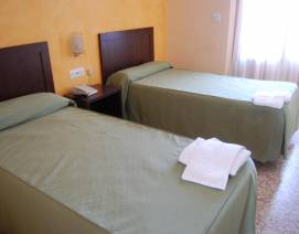 Habitación estandar , Habitación Doble Estándar, Hotel Balfagon Calanda en Teruel