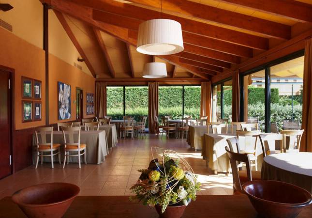 Las mejores habitaciones en Torremirona Golf & Spa Resort Hotel Relais. Disfrúta con nuestro Spa y Masaje en Girona