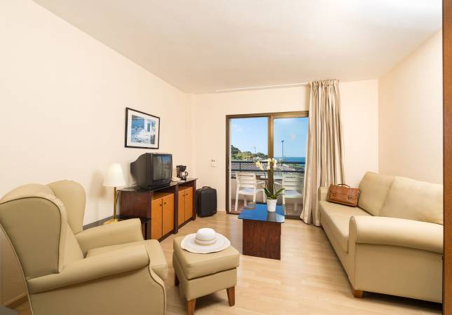 Espaciosas habitaciones en Hotel Gem Wellness & Spa. La mayor comodidad con nuestro Spa y Masaje en Girona