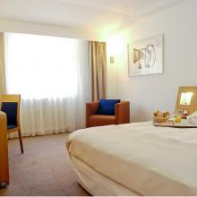 Ambiente de descanso en Hotel Novotel. Relájate con nuestro Spa y Masaje en Andorra la Vella
