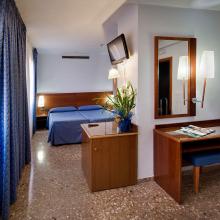 El mejor precio para Hotel Civera. El entorno más romántico con los mejores precios de Teruel