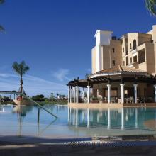 Espaciosas habitaciones en Hotel La Torre Golf Resort & Spa. El entorno más romántico con nuestra oferta en Murcia