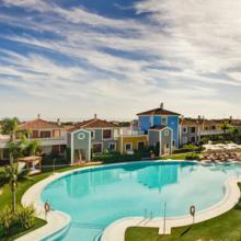 Las mejores habitaciones en Cortijo del Mar Resort. La mayor comodidad con nuestro Spa y Masaje en Malaga