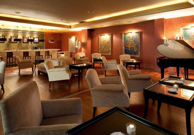 Confortables habitaciones en Gran Hotel Elba Estepona Thalasso & Spa. Disfrúta con nuestro Spa y Masaje en Malaga