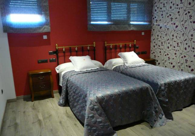 Espaciosas habitaciones en HOTEL ENOLOGICO EL LAGAR DE ISILLA. Relájate con nuestro Spa y Masaje en Burgos