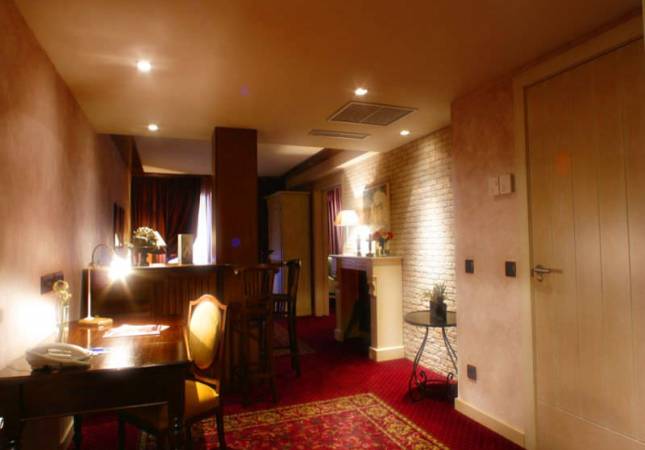 El mejor precio para Hotel Roc Blanc. El entorno más romántico con nuestro Spa y Masaje en Escaldes-Engordany