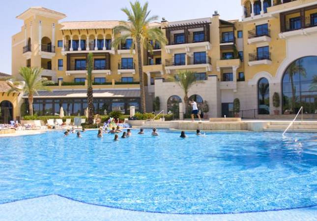 Ambiente de descanso en Intercontinental Mar Menor Golf Resort and Spa. Disfrúta con los mejores precios de Murcia