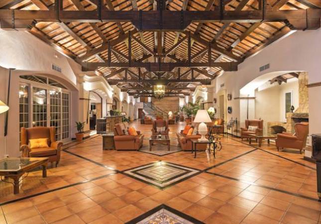 Espaciosas habitaciones en Hotel Spa La Cala Resort. Disfruta  los mejores precios de Malaga