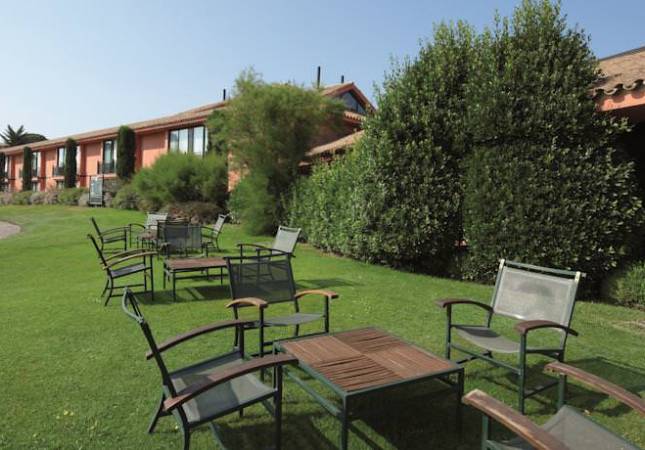 El mejor precio para Torremirona Golf & Spa Resort Hotel Relais. El entorno más romántico con los mejores precios de Girona