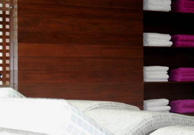 Confortables habitaciones en Hotel Convento Aracena & Spa. Disfruta  nuestra oferta en Huelva
