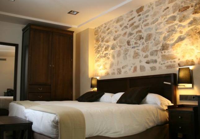 Espaciosas habitaciones en Hotel Convento Aracena & Spa. Disfrúta con nuestro Spa y Masaje en Huelva