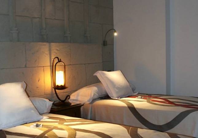 El mejor precio para HOTEL ENOLOGICO EL LAGAR DE ISILLA. El entorno más romántico con nuestra oferta en Burgos