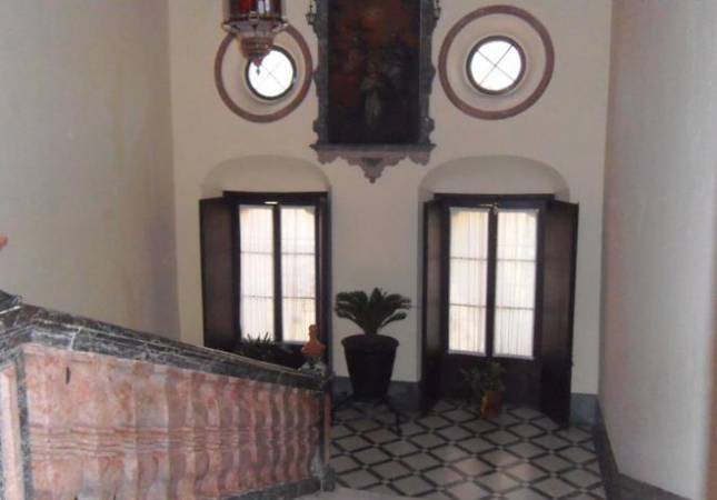 Los mejores precios en Hotel Palacio Marqués de la Gomera. El entorno más romántico con nuestra oferta en Sevilla