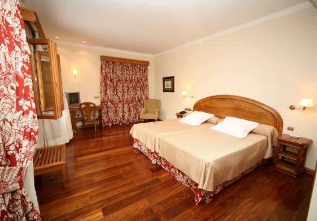 Los mejores precios en Hotel Spa  Convento Las Claras. El entorno más romántico con los mejores precios de Valladolid