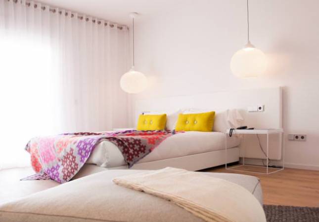 Las mejores habitaciones en AMA Andalusia Health Resort. Disfruta  nuestro Spa y Masaje en Huelva