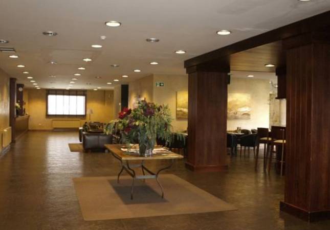Las mejores habitaciones en Hotel Saliecho. El entorno más romántico con nuestro Spa y Masaje en Huesca