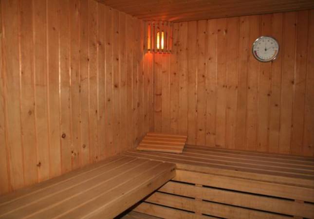 Espaciosas habitaciones en Hotel & Spa Xauen. Relájate con nuestro Spa y Masaje en Castellon