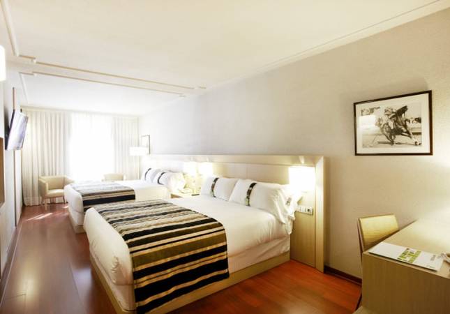 Los mejores precios en Hotel Holiday Inn Andorra. El entorno más romántico con nuestra oferta en Andorra la Vella