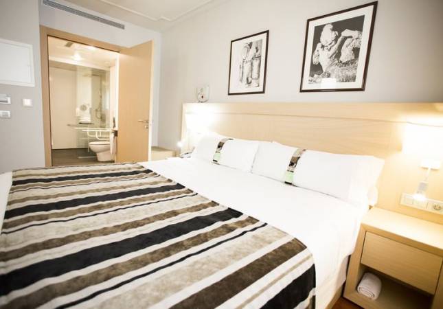 Espaciosas habitaciones en Hotel Holiday Inn Andorra. El entorno más romántico con nuestro Spa y Masaje en Andorra la Vella