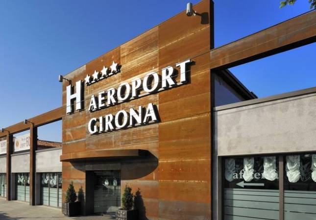 El mejor precio para Salles Hotel Aeroport Girona. El entorno más romántico con nuestro Spa y Masaje en Girona