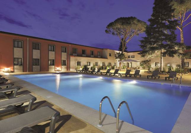 El mejor precio para Salles Hotel Aeroport Girona. La mayor comodidad con los mejores precios de Girona