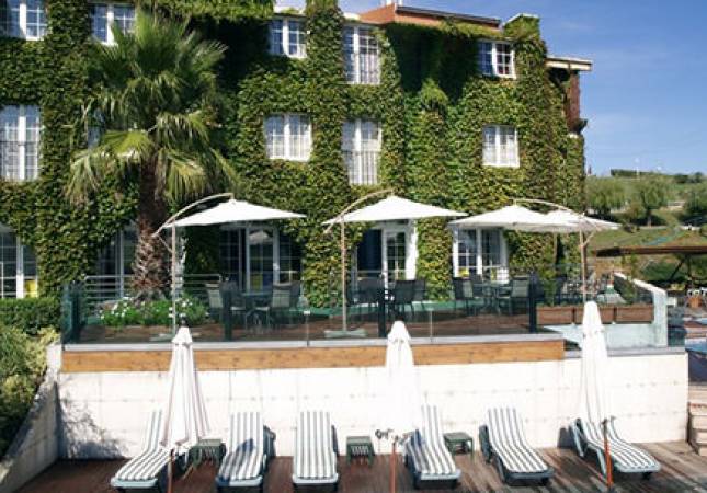 Los mejores precios en Hotel Albatros. El entorno más romántico con los mejores precios de Cantabria