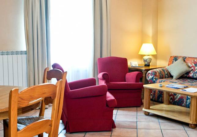 Las mejores habitaciones en Apartahotel Trevenque. Disfrúta con los mejores precios de Granada