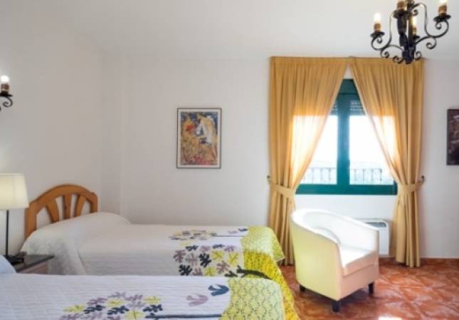 Precio mínimo garantizado para Aparthotel Doña Ruidera. El entorno más romántico con nuestro Spa y Masaje en Ciudad Real