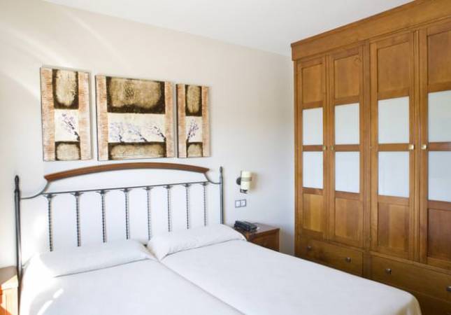 Los mejores precios en Apartamentos Antojanes. Disfruta  nuestro Spa y Masaje en Asturias