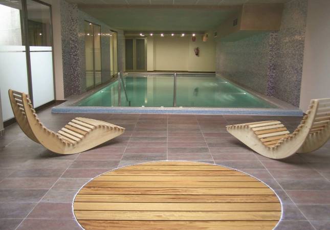 Confortables habitaciones en Hotel Balneario de Compostela. Disfruta  los mejores precios de A Coruna