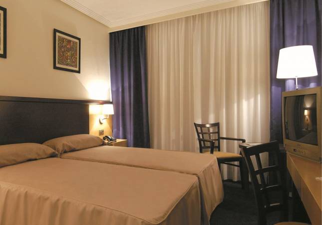 Espaciosas habitaciones en Hotel Balneario de Compostela. Disfrúta con nuestro Spa y Masaje en A Coruna
