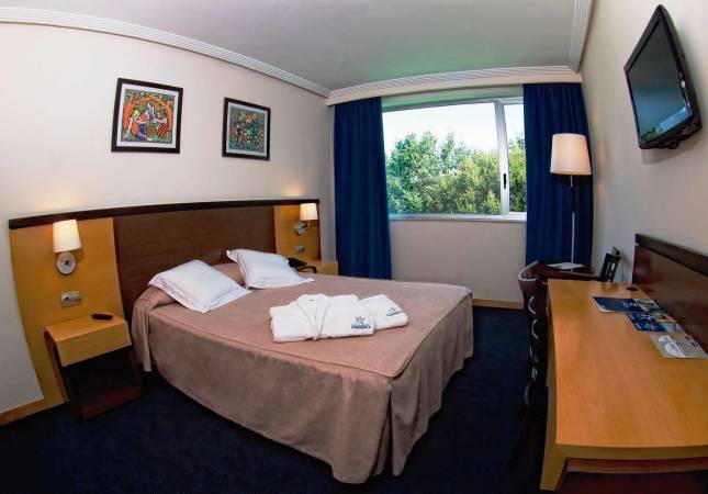 Confortables habitaciones en Hotel Balneario de Compostela. Disfrúta con nuestro Spa y Masaje en A Coruna